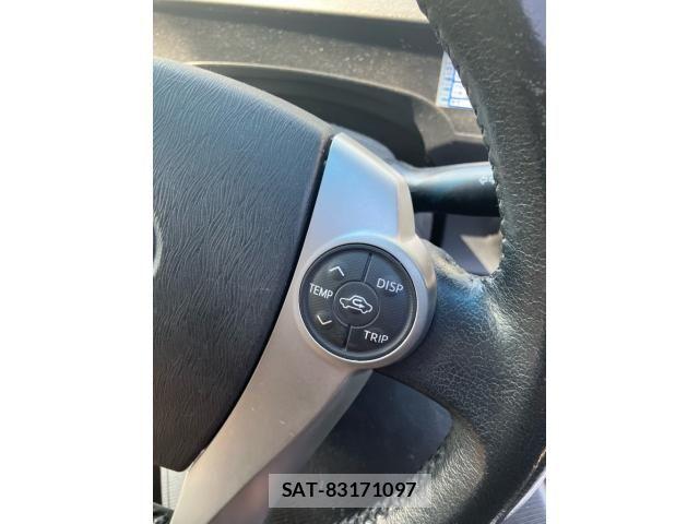 Toyota AQUA 2012-02 6902079-19