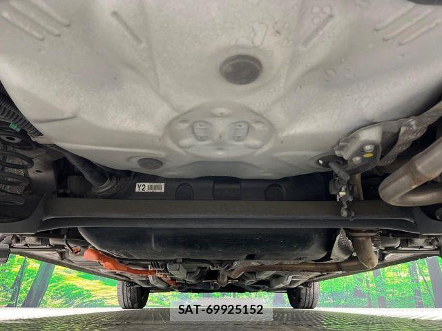 Toyota AQUA 2018-03 6901977-18