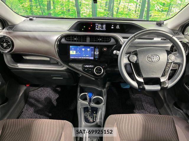 Toyota AQUA 2018-03 6901977-1