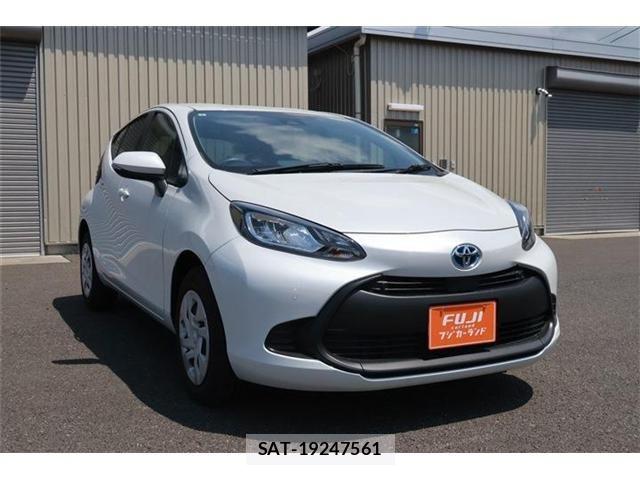 Toyota AQUA 2024-07 6901938-16