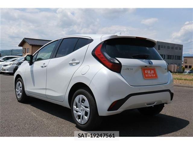 Toyota AQUA 2024-07 6901938-17
