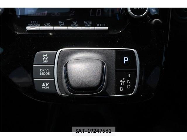 Toyota AQUA 2024-07 6901938-19