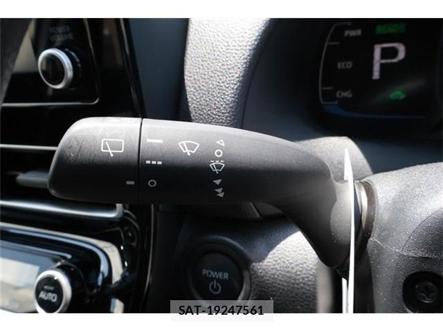 Toyota AQUA 2024-07 6901938-23
