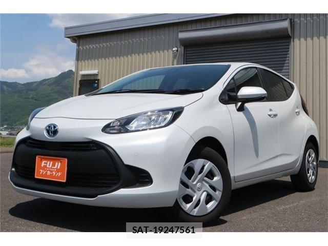 Toyota AQUA 2024-07 6901938-29