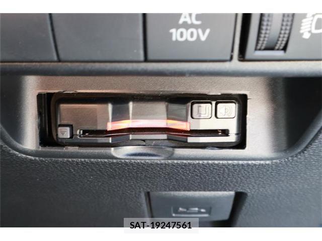 Toyota AQUA 2024-07 6901938-5
