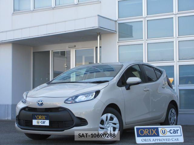 Toyota AQUA 2023-08 6901948-0