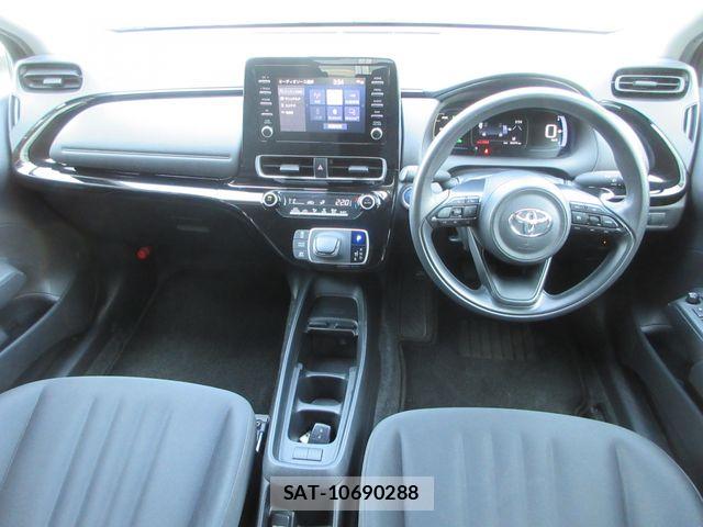 Toyota AQUA 2023-08 6901948-1