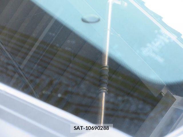 Toyota AQUA 2023-08 6901948-23