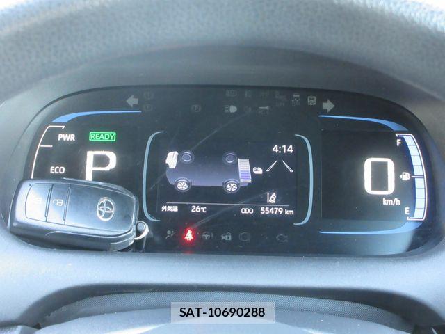 Toyota AQUA 2023-08 6901948-5