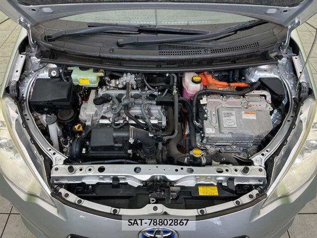 Toyota AQUA 2013-12 6901994-17