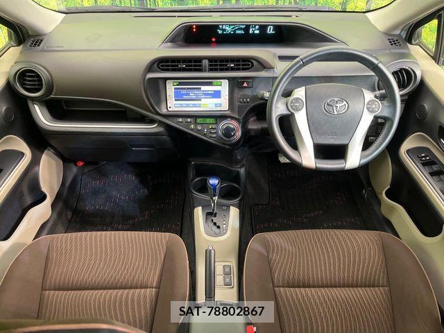 Toyota AQUA 2013-12 6901994-1