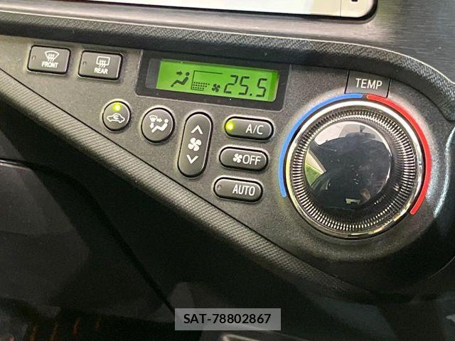 Toyota AQUA 2013-12 6901994-5