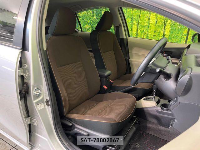 Toyota AQUA 2013-12 6901994-7