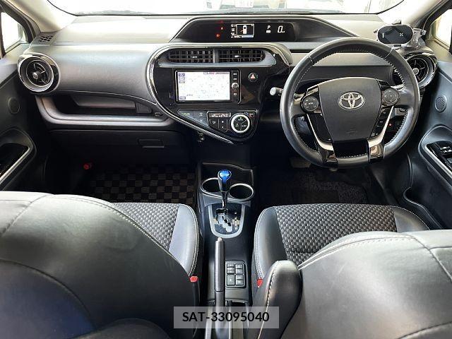 Toyota AQUA 2018-03 6901973-1