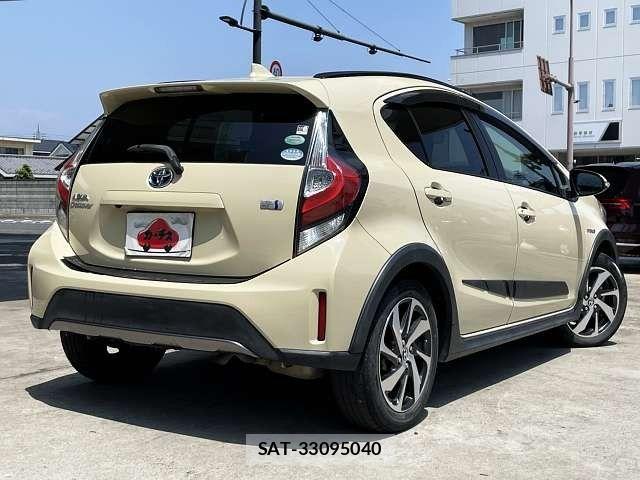 Toyota AQUA 2018-03 6901973-2