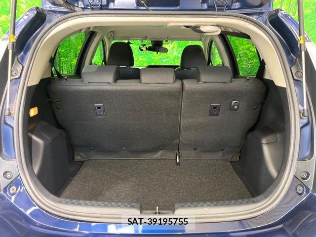 Toyota AQUA 2018-05 6901979-11