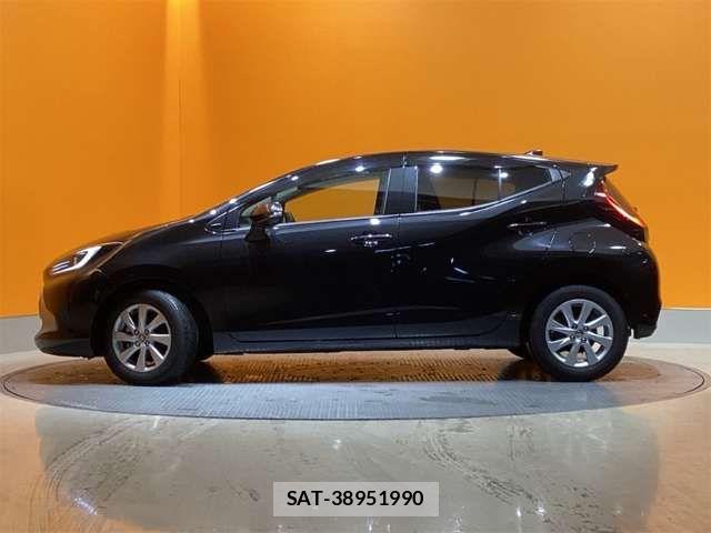 Toyota AQUA 2023-02 6901941-9
