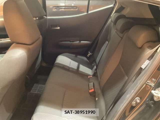 Toyota AQUA 2023-02 6901941-15