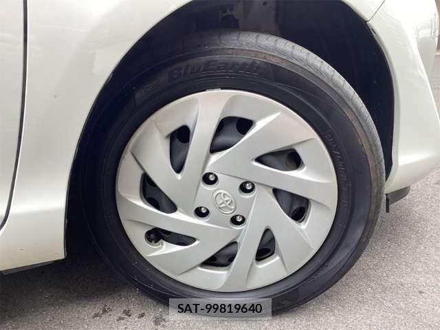 Toyota AQUA 2018-05 6901978-9