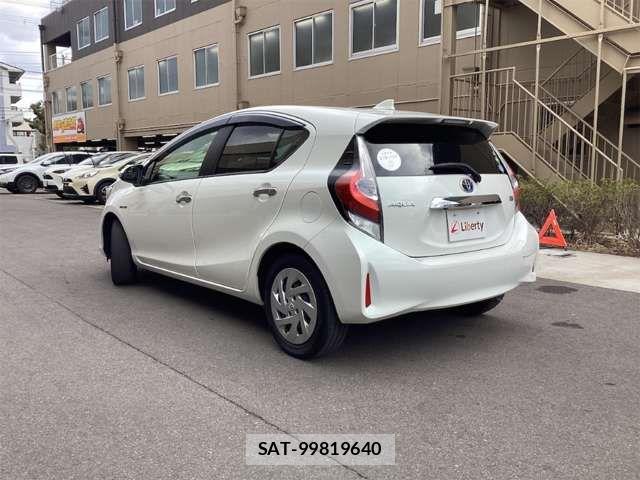 Toyota AQUA 2018-05 6901978-16