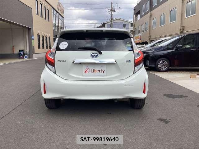 Toyota AQUA 2018-05 6901978-18
