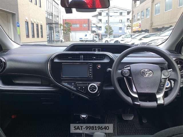 Toyota AQUA 2018-05 6901978-5