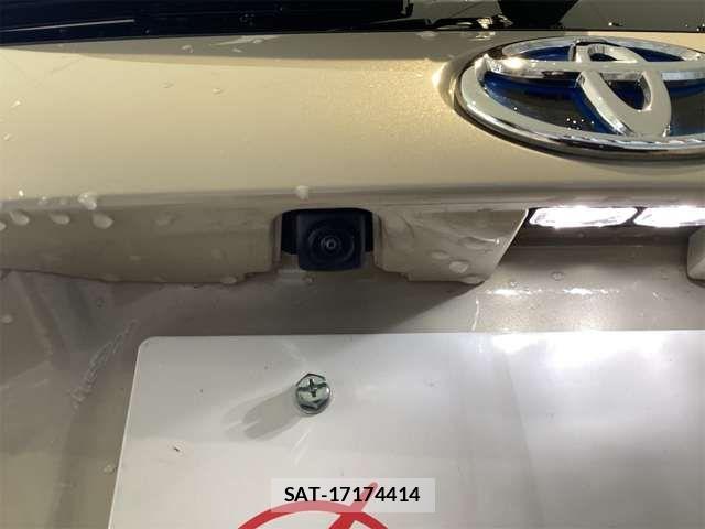 Toyota AQUA 2025-11 6901934-13