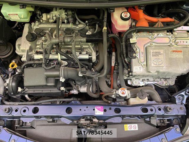 Toyota AQUA 2018-08 6901960-17