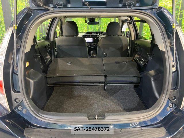 Toyota AQUA 2017-08 6901989-9