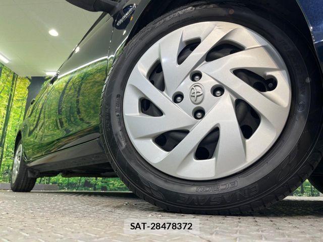 Toyota AQUA 2017-08 6901989-16