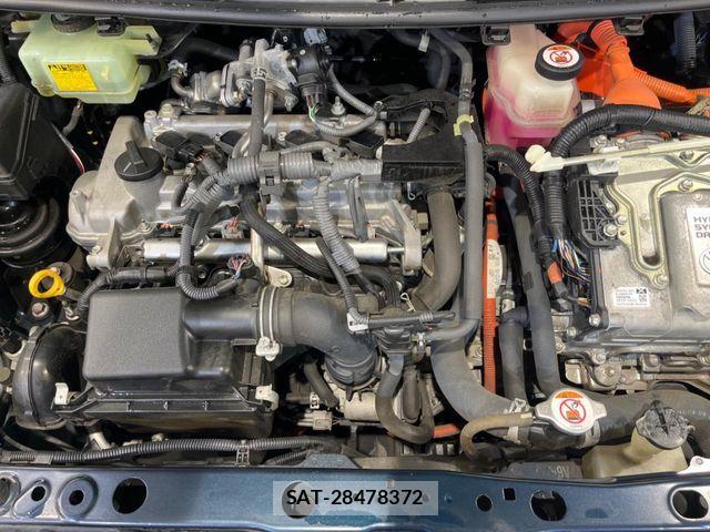 Toyota AQUA 2017-08 6901989-17