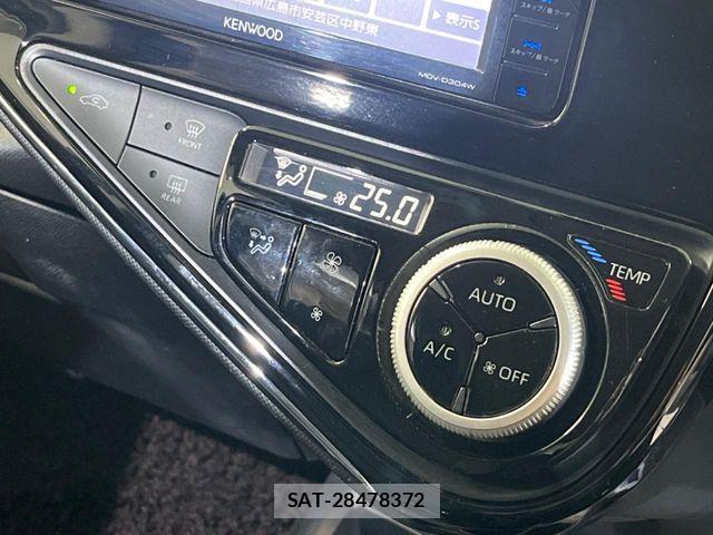 Toyota AQUA 2017-08 6901989-6