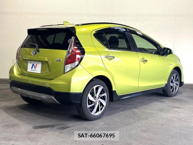 Toyota AQUA 2015-12 6902000-17