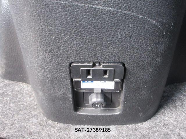 Toyota AQUA 2023-09 6901947-14
