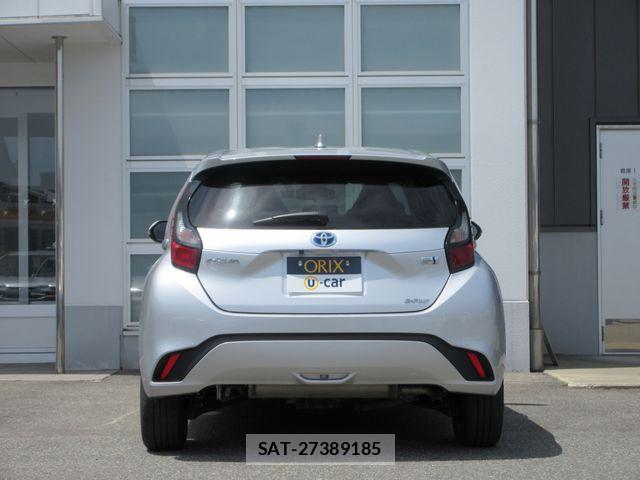 Toyota AQUA 2023-09 6901947-23