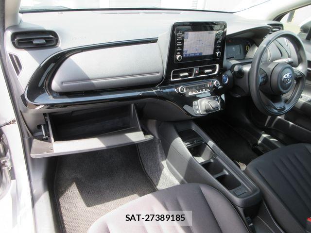 Toyota AQUA 2023-09 6901947-26