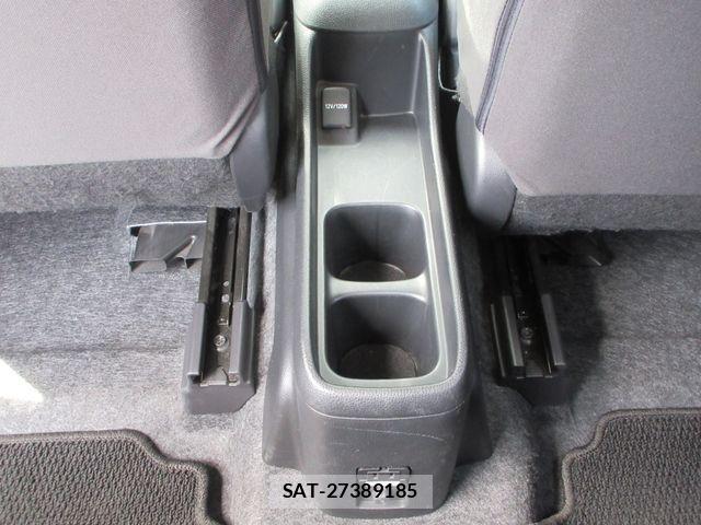 Toyota AQUA 2023-09 6901947-28
