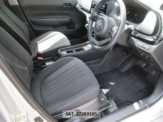 Toyota AQUA 2023-09 6901947-3
