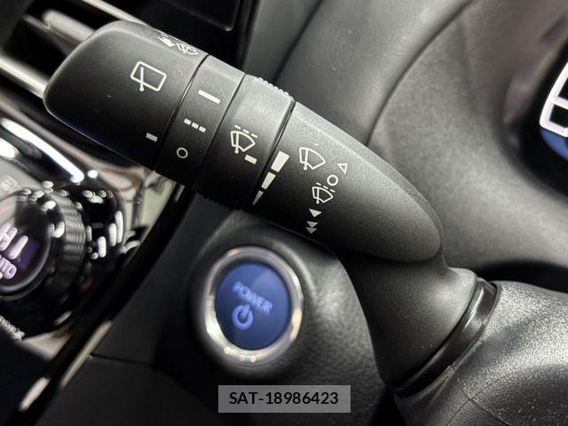 Toyota AQUA 2023-09 6901937-18