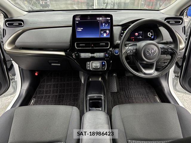 Toyota AQUA 2023-09 6901937-3