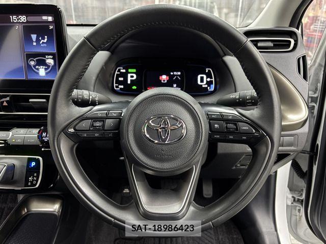 Toyota AQUA 2023-09 6901937-8