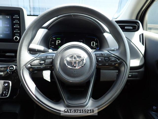 Toyota AQUA 2022-12 6901954-12