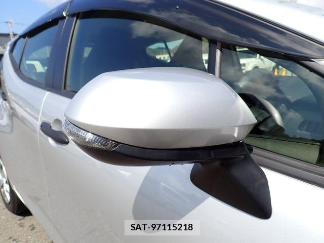 Toyota AQUA 2022-12 6901954-25