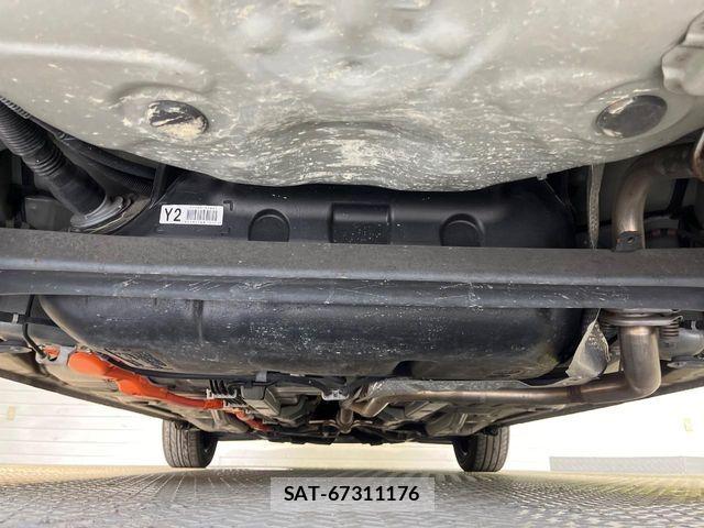 Toyota AQUA 2019-06 6901982-18