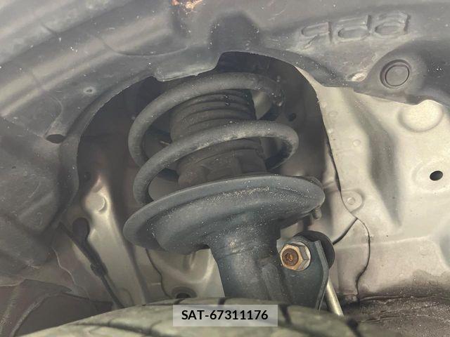 Toyota AQUA 2019-06 6901982-19