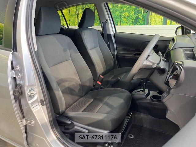 Toyota AQUA 2019-06 6901982-7
