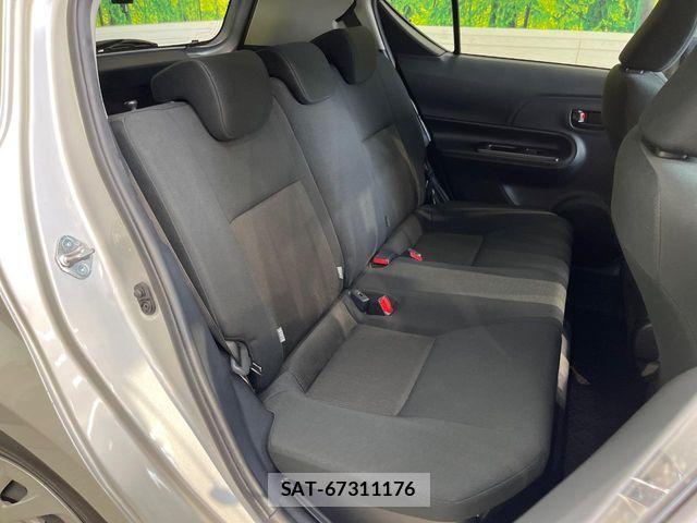 Toyota AQUA 2019-06 6901982-8