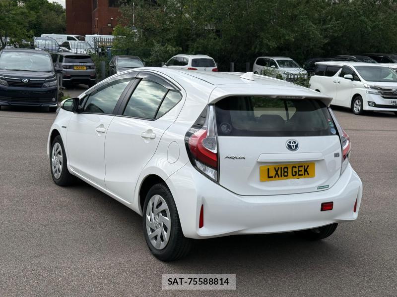 Toyota AQUA 2018-07 1244107-2