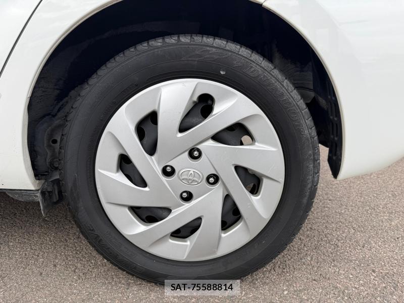 Toyota AQUA 2018-07 1244107-28