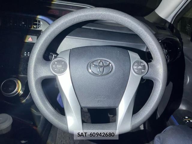 Toyota AQUA 2015-12 6988652-15